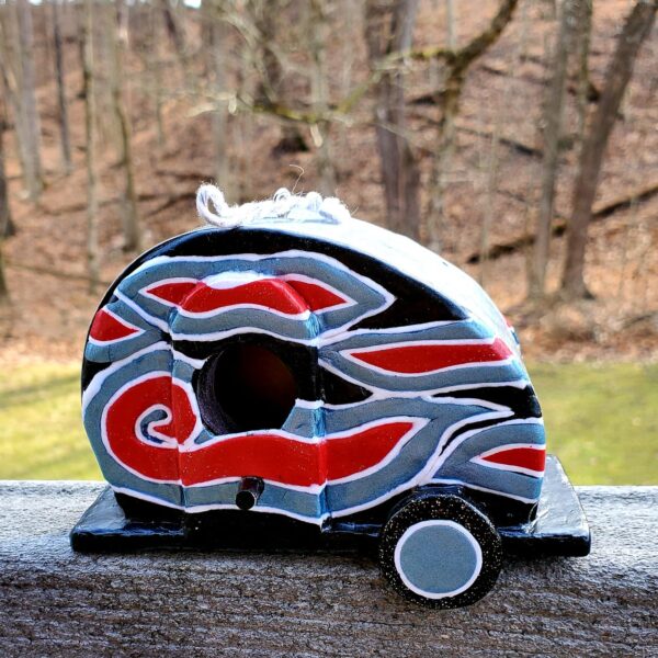 Decorative Travel Trailer Birdhouse - Image 2